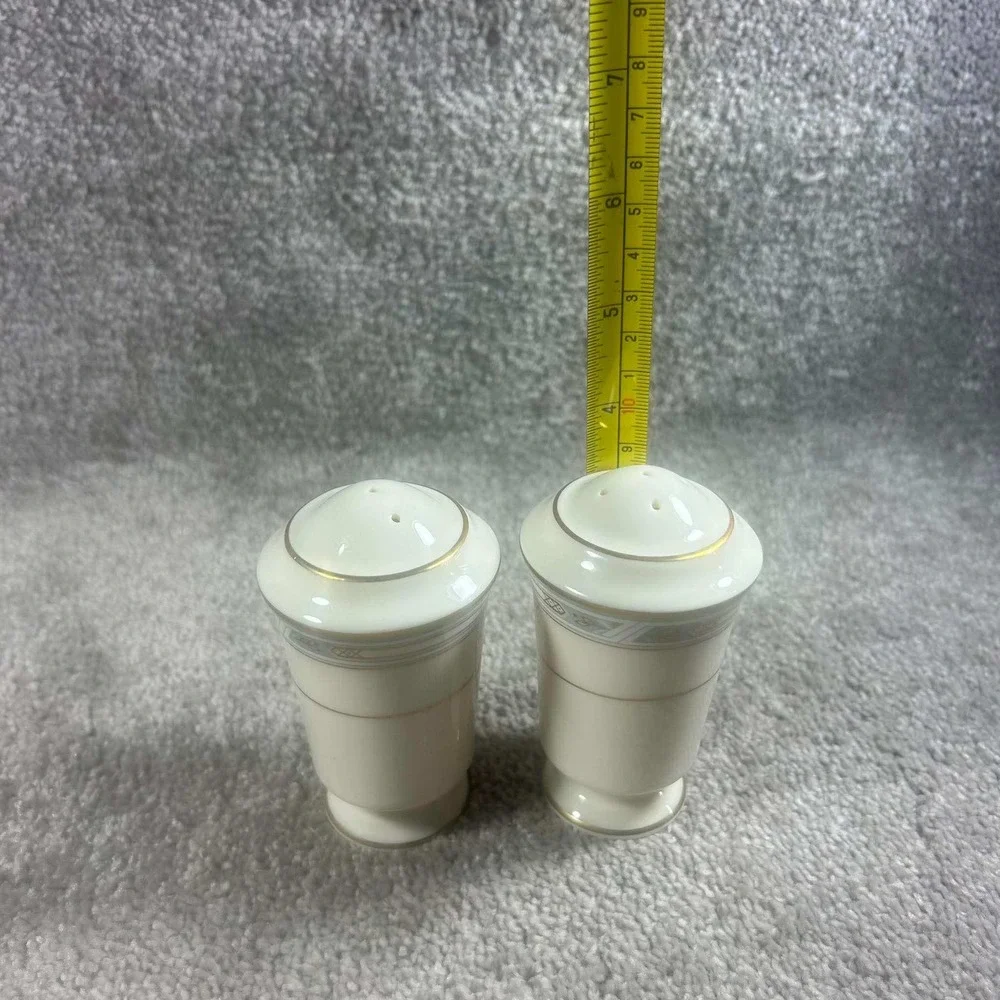Noritake Salt and Pepper Shakers Set Cream Gold Japan Grandmacore MCM